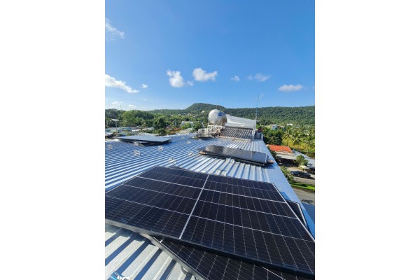 Thi công hệ 10.5 KW Solar tại Bảo Hân Motel 