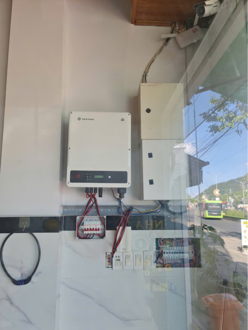 Thi công hệ 10.5 KW Solar tại Bảo Hân Motel