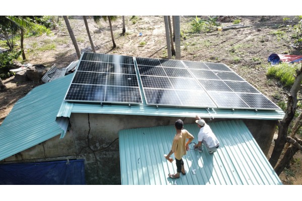 Thi công hệ lưu trữ 5.3 KW tại Hòn Mây Rút Ngoài