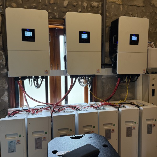 Hoàn thiện hệ thống điện mặt trời 96.6kWp + 106kWh lưu trữ tại Nova Fitness Retreat Cửa Cạn- Phú Quốc