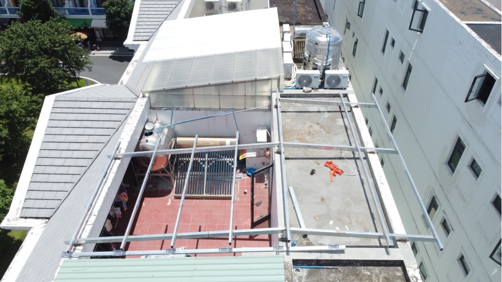 Thi công hệ 7KW Điện Năng Lượng Mặt Trời tại Shop Tiện Ích Phú Quốc