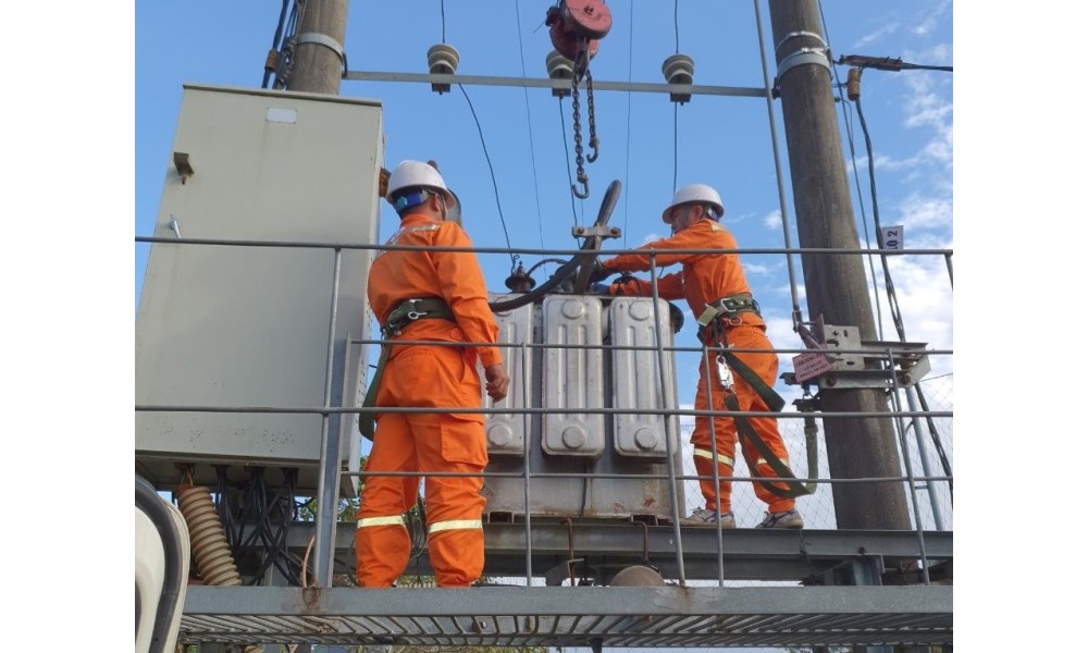 Giá điện tăng 4,8% từ tháng 5/2025 – Đã đến lúc đầu tư điện mặt trời để tiết kiệm lâu dài