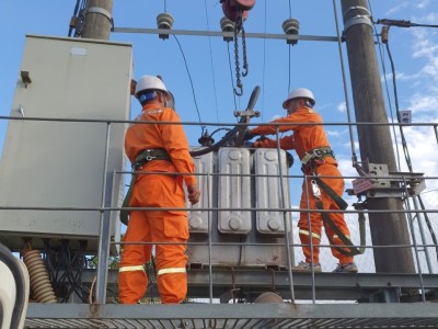 Giá điện tăng 4,8% từ tháng 5/2025 – Đã đến lúc đầu tư điện mặt trời để tiết kiệm lâu dài